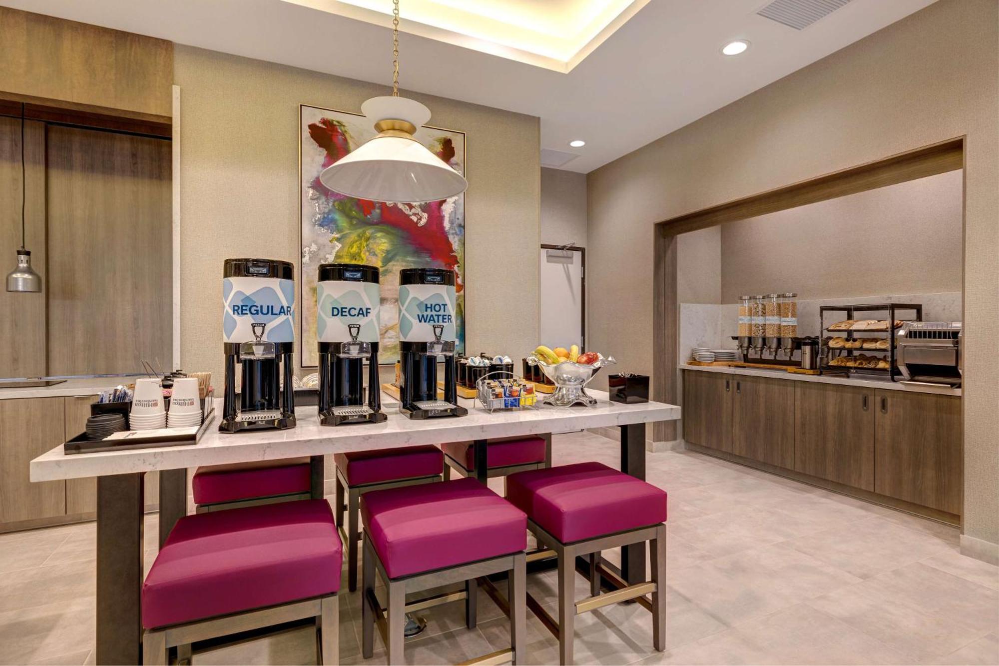 Hilton Garden Inn テメキュラ エクステリア 写真
