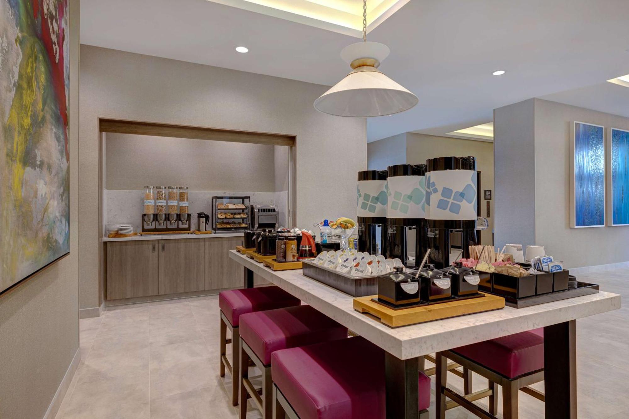 Hilton Garden Inn テメキュラ エクステリア 写真